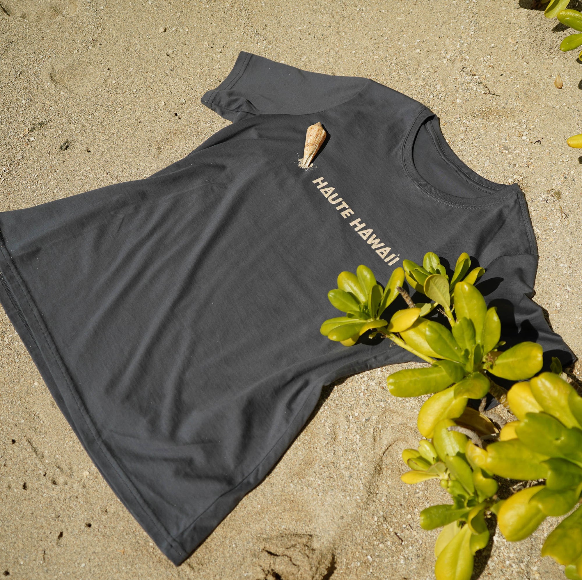 Womens White Sand - Haute Hawai'i Line Logo Gray Tee